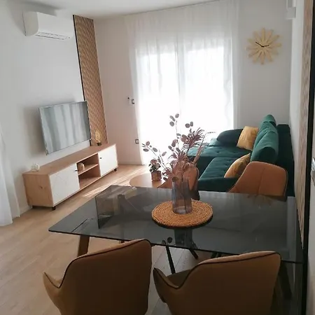 Jakov Apartment *