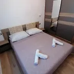 Apartment Jakov *