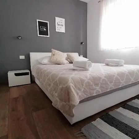 Lägenhet Jakov Makarska