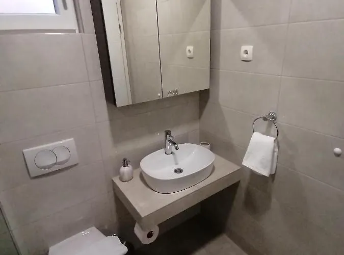 Apartament Jakov *