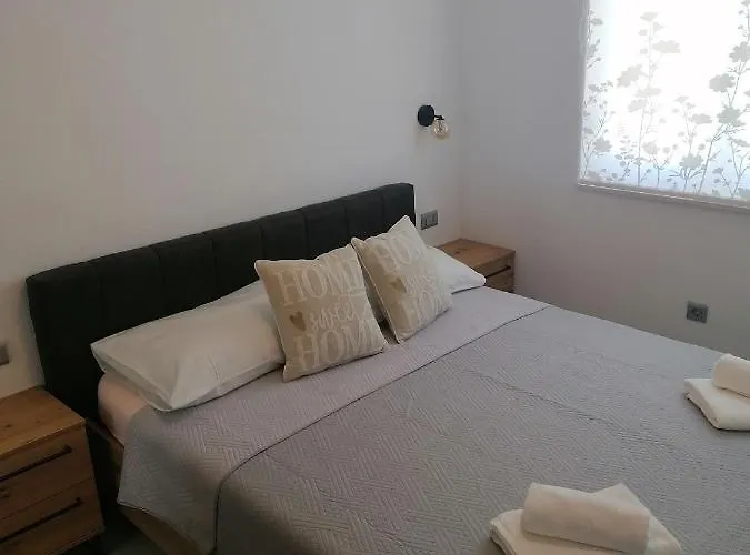 Jakov Apartment Makarska